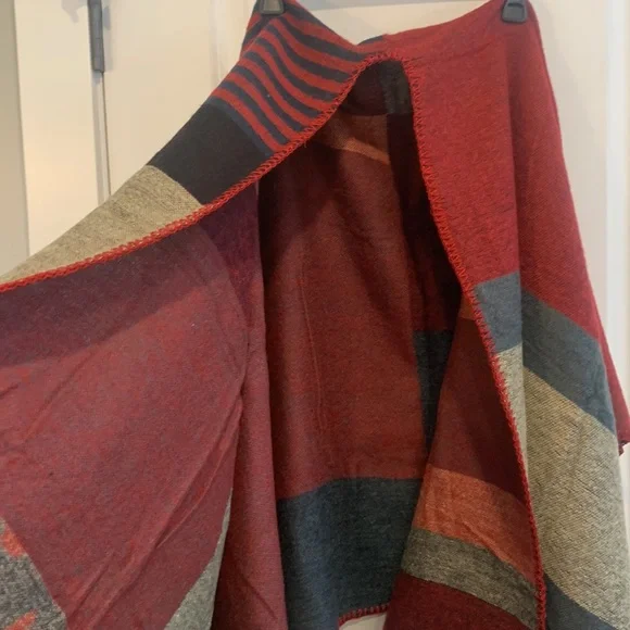 Wrap - NWT - Picture 11 of 11